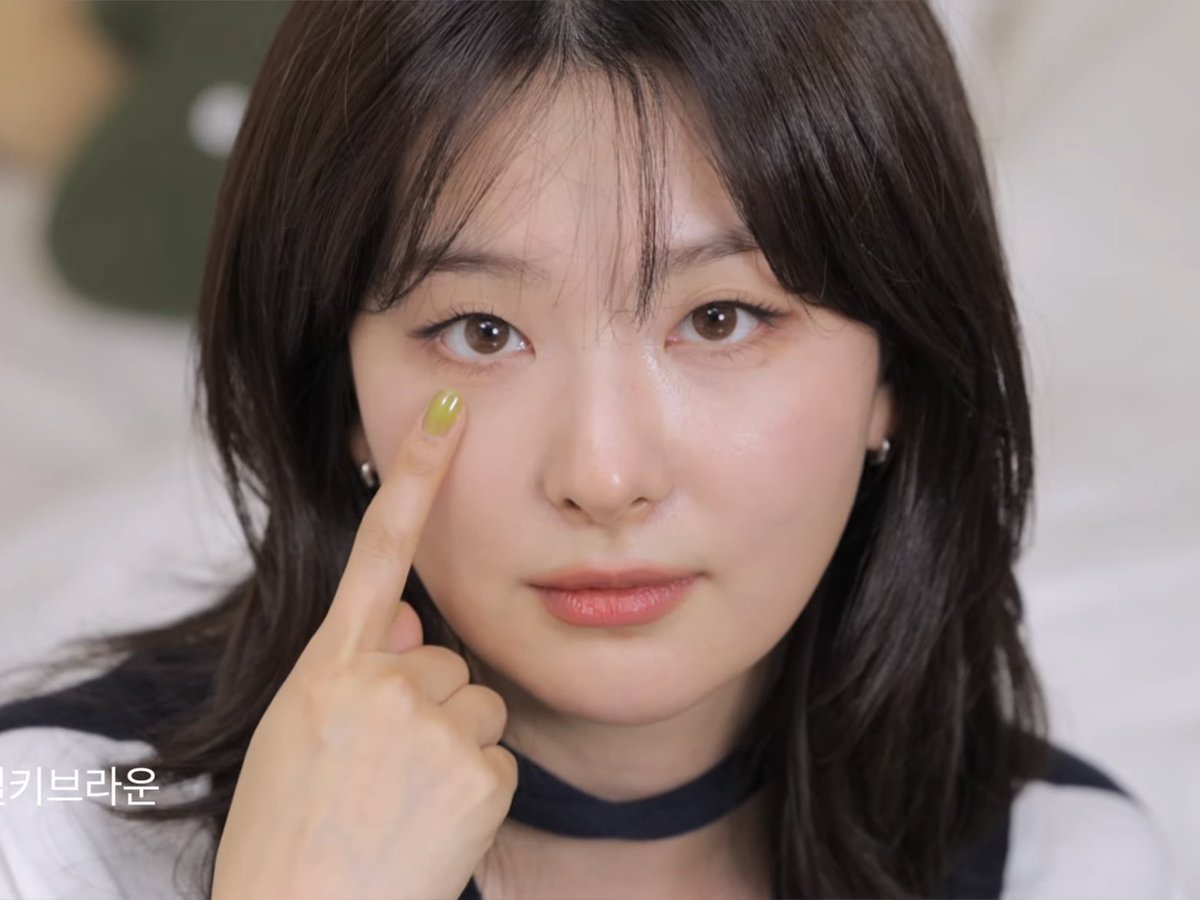 i love seulgi cosmic in eyes😘🐻👰‍♀️🇰🇷 tweet media