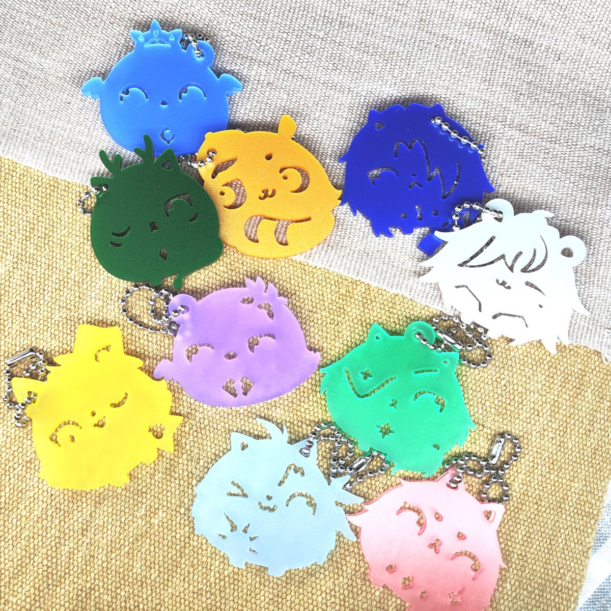 secton27_gg's tweet photo. 🌟 Acrylic keychain: little fluffy HSR🌟

อะคีลิกไดคัทลายเจ้าตัวน้อยทั้ง 10 
#Jingyuan #Blade #Danheng #Caelus #Sundayhsr #Aventurine #DrRatio #Anaxa #Painon #Mydei  

🐱สนใจจิ้มลิงค์: https://t.co/QiLMlhfDPY

#HSR #CA10 #ComicAvenue10 #FriendiiArt #ตลาดนัดรางดาว https://t.co/ldQcyaojeu