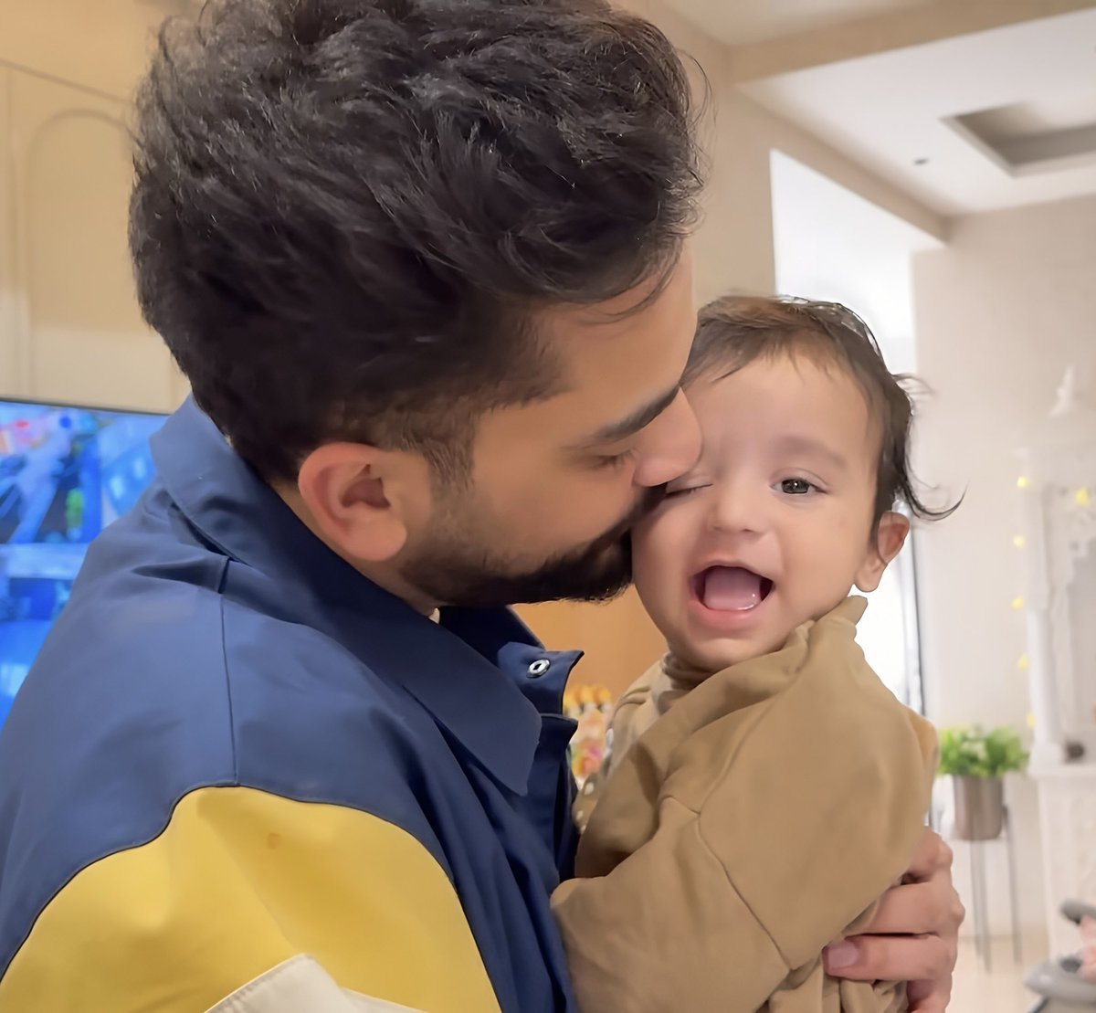 Cutest frame.💕
#ElvishYadav #ElvishArmy