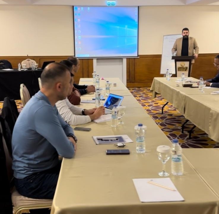 “Dilde, fikirde, işte birlik”

Türk Dünyası Komisyonumuz tarafından Taşkent’ten ve Buhara’dan gelen misafirlerimiz için tertiplenen seminer programı, komisyon başkanı Av. Faruk Keleştimur‘un açılış konuşmasıyla başlamıştır. 

Akabinde kıymetli akademisyenlerimiz Doç. Dr. Taylan