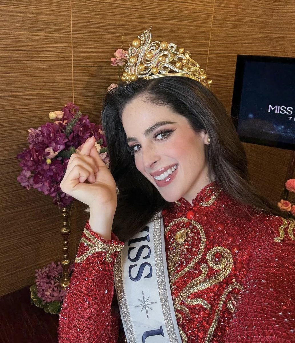 alex_cevallos2's tweet image. Nueva Miss Universo!