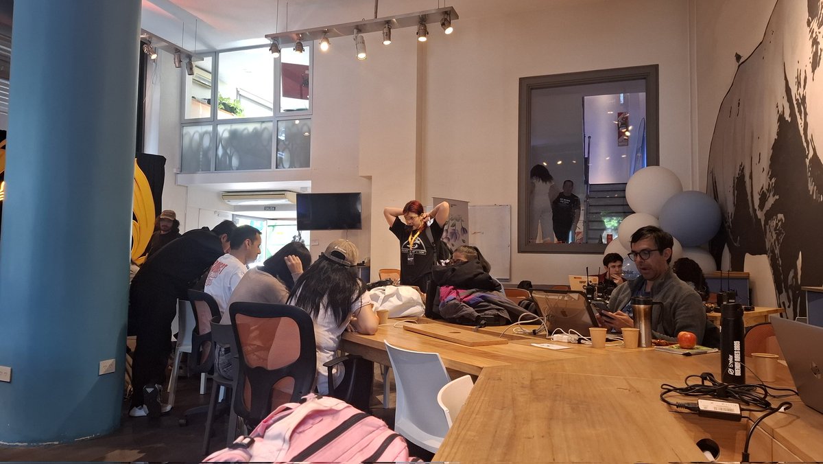 soylaloreto's tweet image. Ya no recuerdo en que día estamos... Seguimos en el #StellarHack

@BuildOnStellar @TheBAFNetwork @buendiabuilders