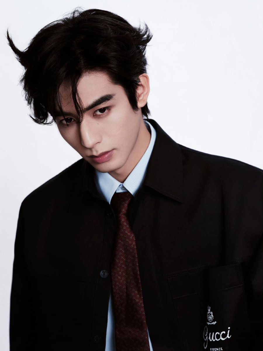 #SongWeilong for a Gucci brand event 

More - weibo.com/7444403273/523…