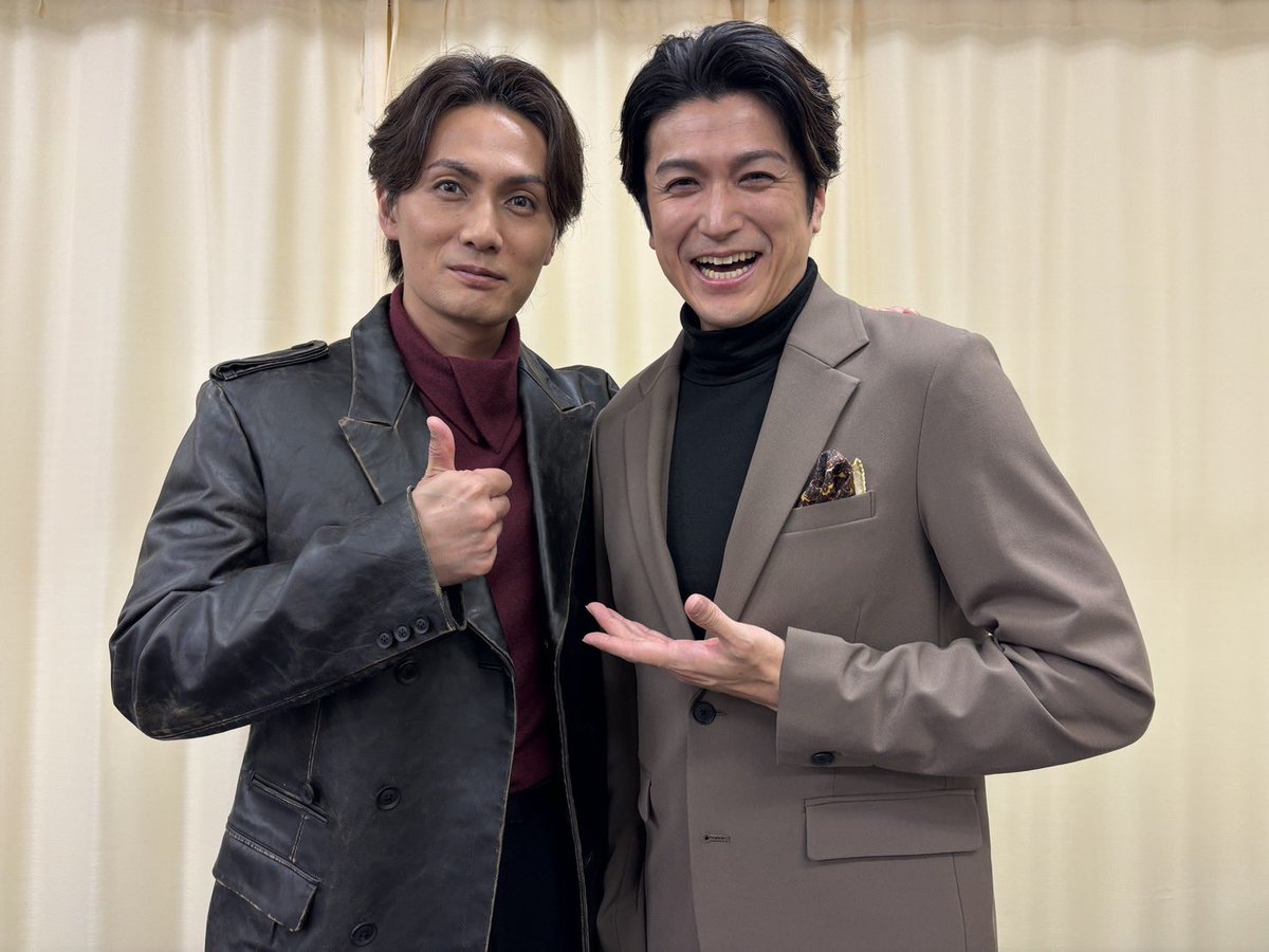 kazuki_kato1007's tweet image. #最後の事件 昨日は古くからの付き合いの大ちゃんこと渡辺大輔くんと取材でした😃
会うのも久々だったけど全然そんな感じしなくて、今から楽しみです。初の2人ミュージカル…お楽しみに♪

#加藤和樹 #渡辺大輔