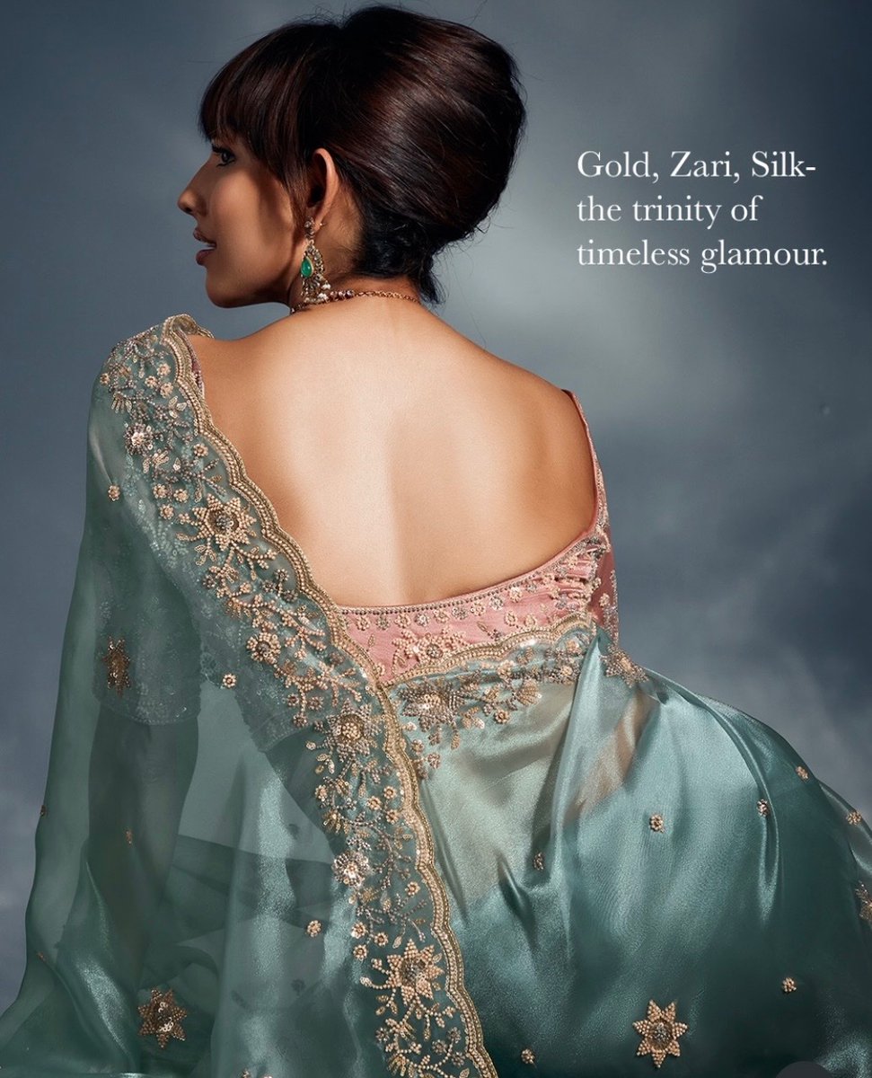 limitedmahesh's tweet image. Delicate work, gentle hues, and an ease that turns celebration into something effortlessly graceful.
[Kimora, Iconic 2 collection, new collection, festive shopping, festive wear]

#kimora #iconic #iconiccollection #festivevibes
#weddingoutfits
) #ethniclove
#newcollection