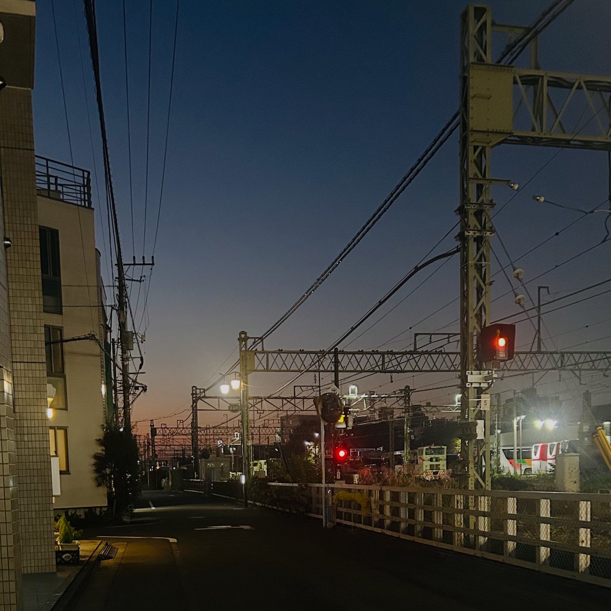 冬は夕焼けが綺麗

#Jonah
#夕焼け