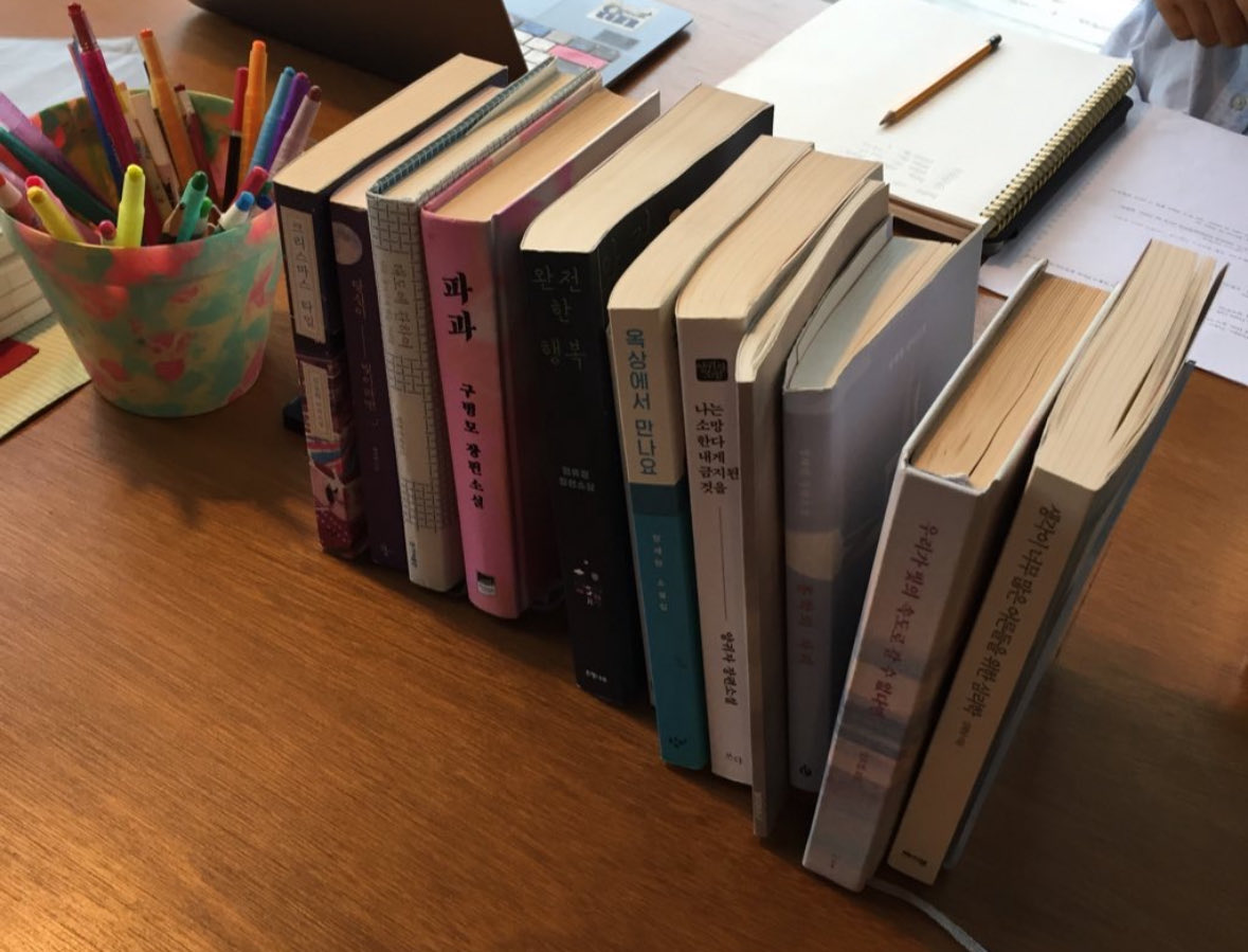 oji_wisdom_'s tweet image. 🏠 느좋 카페 모음.zip 

• 카공하기 좋거나
• 독서하기 좋거나
• 디저트가 맛있거나 (중요)
• 분위기가 좋거나 

타래로 이어집니다...