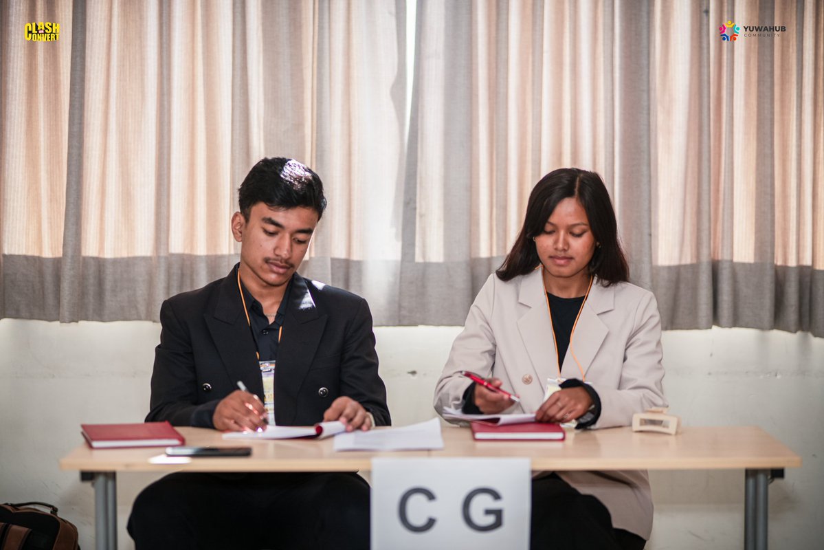 clashorconvert's tweet image. Glimpses from event day featuring our dedicated and enthusiastic participants.
Your presence and passion elevated the entire experience.
#clashorconvert #discourse #debate #irl