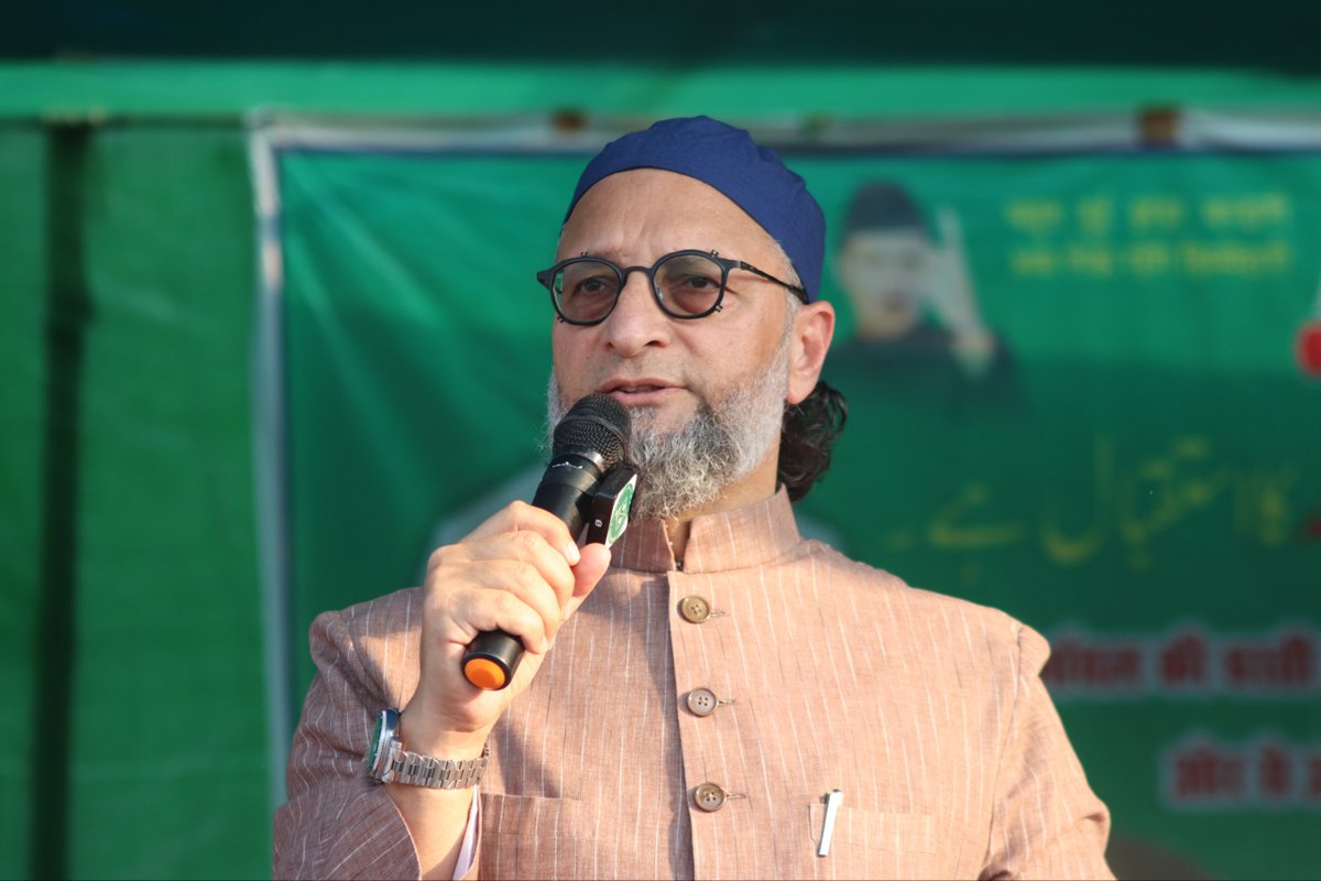aimim_national's tweet image. AIMIM के अध्यक्ष बैरिस्टर @asadowaisi साहब ने बलरामपुर, सीमांचल में एक जनसभा को संबोधित किया और AIMIM को वोट व समर्थन देने वाली आवाम का दिल से शुक्रिया अदा किया।
इंशाअल्लाह, जनाब आदिल हसन साहब बलरामपुर समेत पूरे सीमांचल की आवाज़ को उठाते रहेंगे। साथ ही AIMIM के विधायक भी बिहार…