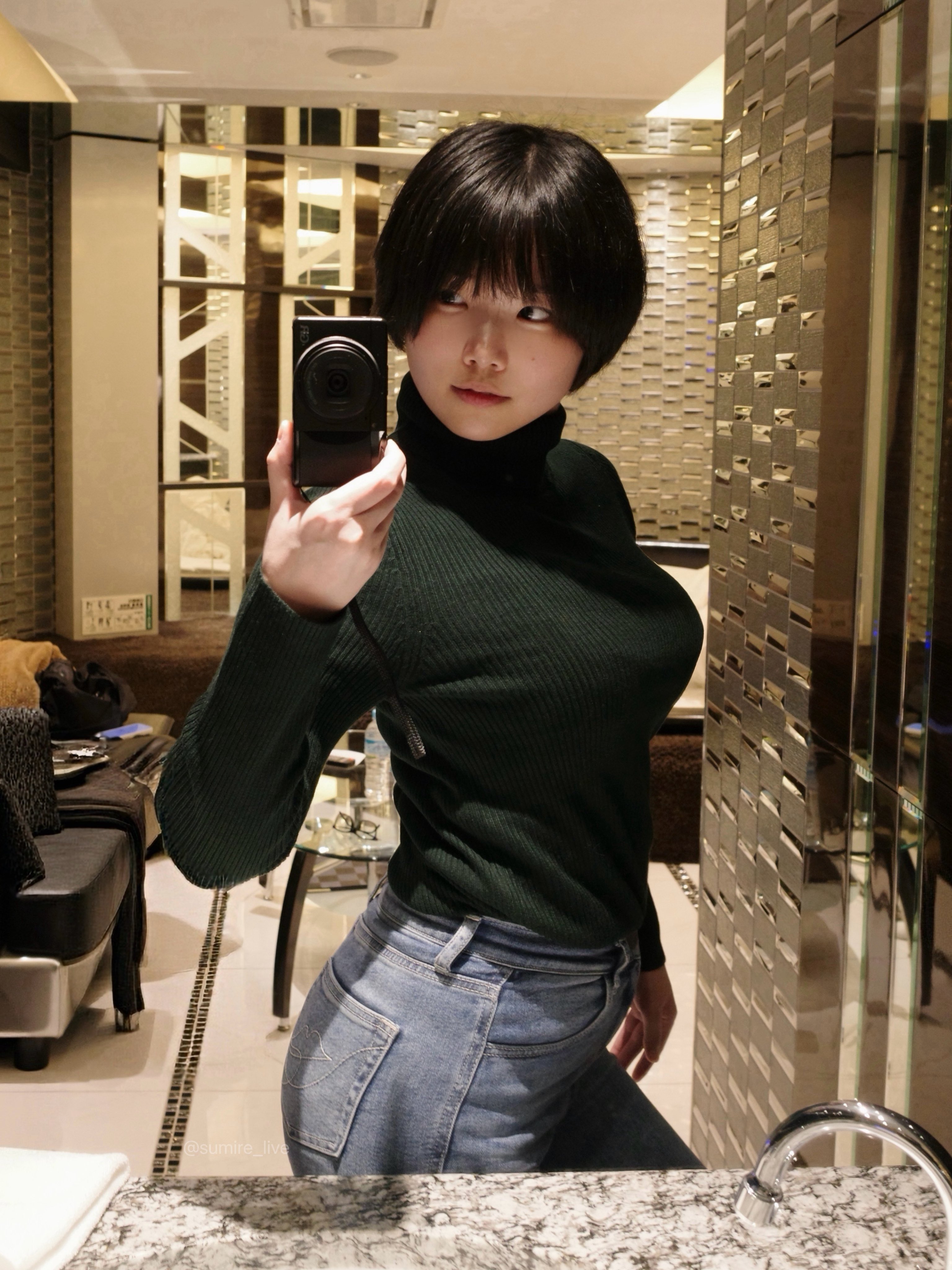 フィギュアみたいな身体って言われた♡｜すみれch（@sumire_live）エロ動画まとめ