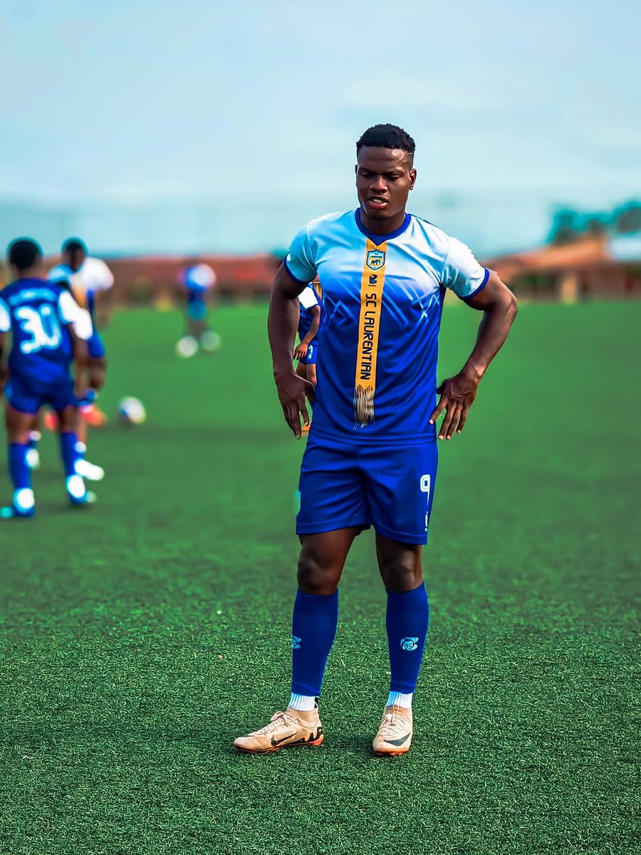 SCLaurentian's tweet image. Focused, fearless, and ready to fight for every inch 💙⚽

-

-

-

#sclaurentian #football  #footballplayer #footballgame #accra #footballclub #footballteam  #footballmatche #teamspirit #kumasi #ghanafootballclub #europeanfootball  #ghanafootballleague