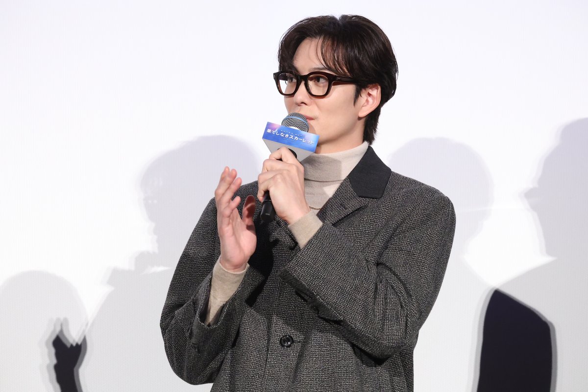 studio_chizu's tweet image. ⚔ 初日舞台挨拶 開催 ⚔
映画『#果てしなきスカーレット』

芦田愛菜さん、岡田将生さん ほか
超豪華キャスト陣が集結✨

主人公・スカーレットの宿敵
クローディアスを演じた役所広司さんも登場し
大盛り上がりの初日舞台挨拶となりました！

細田守監督最新作🎥大ヒット上映中
#芦田愛菜 #岡田将生…