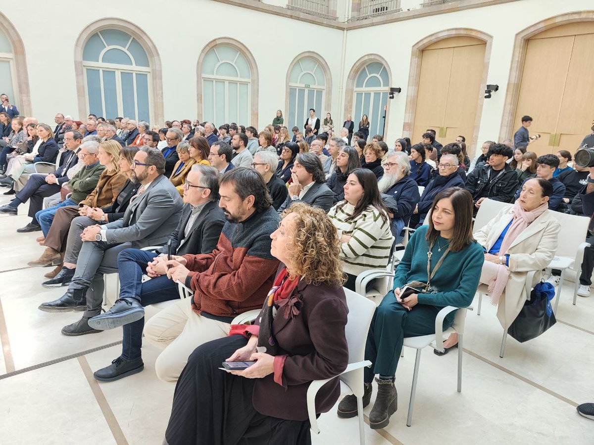 📸 Assistim a l'acte de lliurament del Premi Guillem Agulló i Salvador que enguany s'ha atorgat a l’Amical Mauthausen. 

🗣️ President <a href="/joseprull/">Josep Rull i Andreu</a>: "L'Amical Mauthausen reflecteix el compromís transversal i plural d’institucions i societat civil de Catalunya i de la resta de