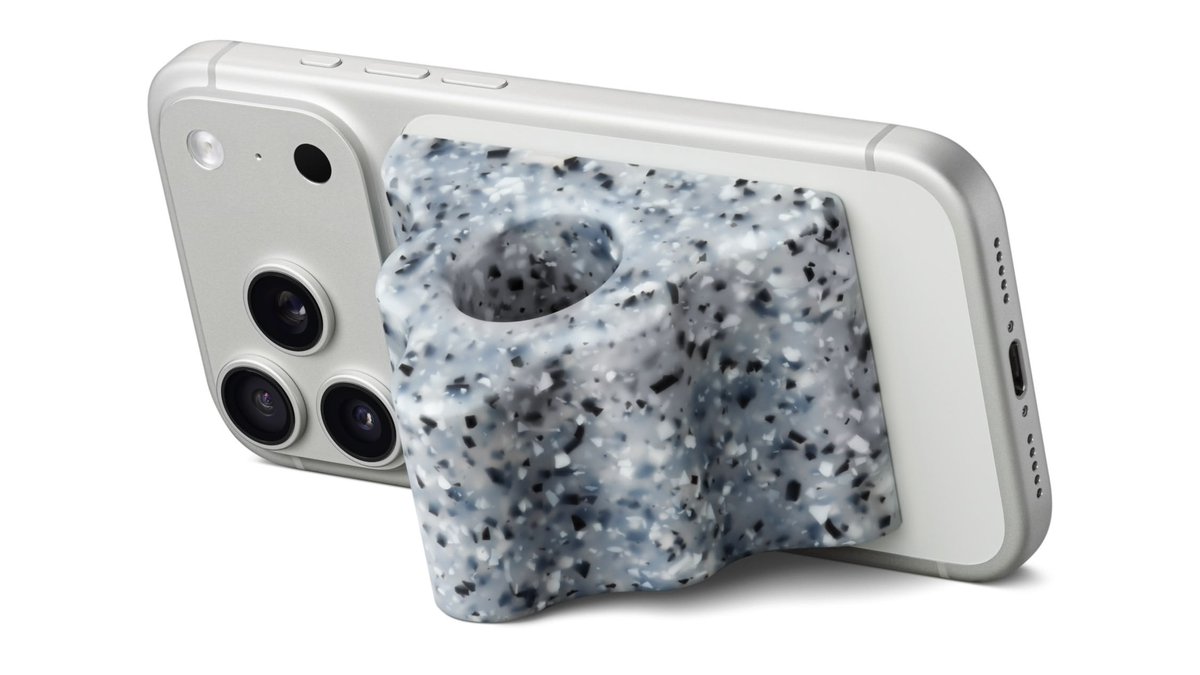 MacRumors.com tweet media