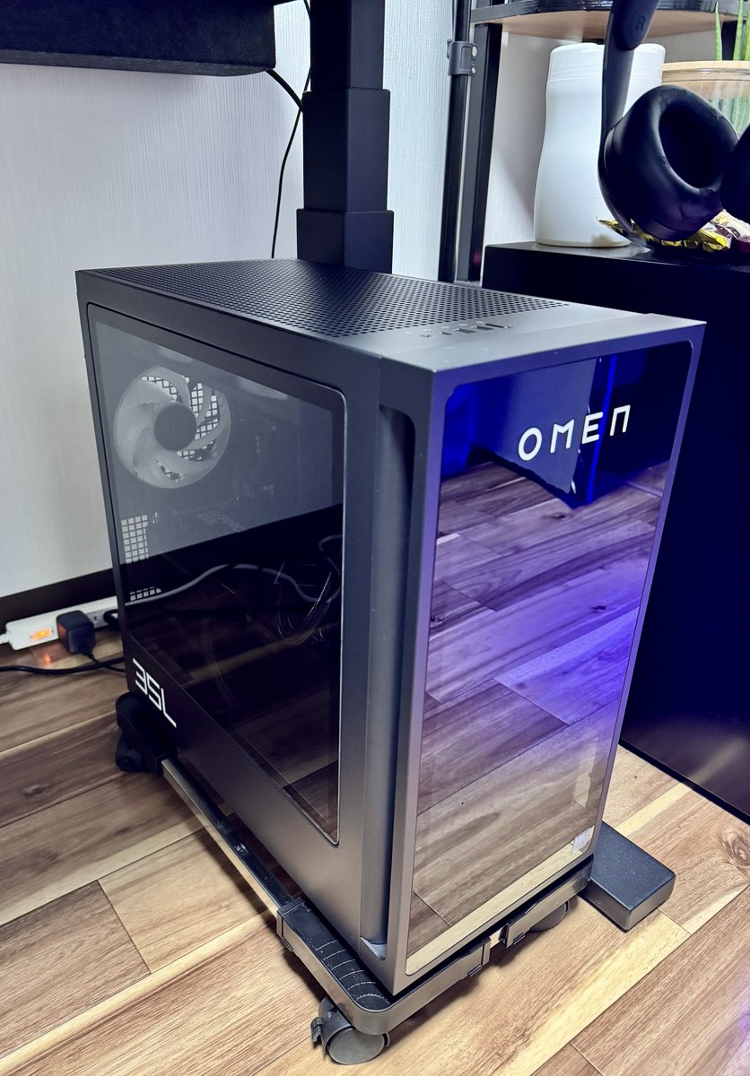 IziGamesInc's tweet image. After 13 years, I am FINALLY back to owning a gaming PC!🥹

This feels surreal! I am back to PC gaming! Let’s fucking gooooooooooo! 

We are gonna set this bad boy up tomorrow!🔥😎👍

#hp #hpomen #omenbyhp