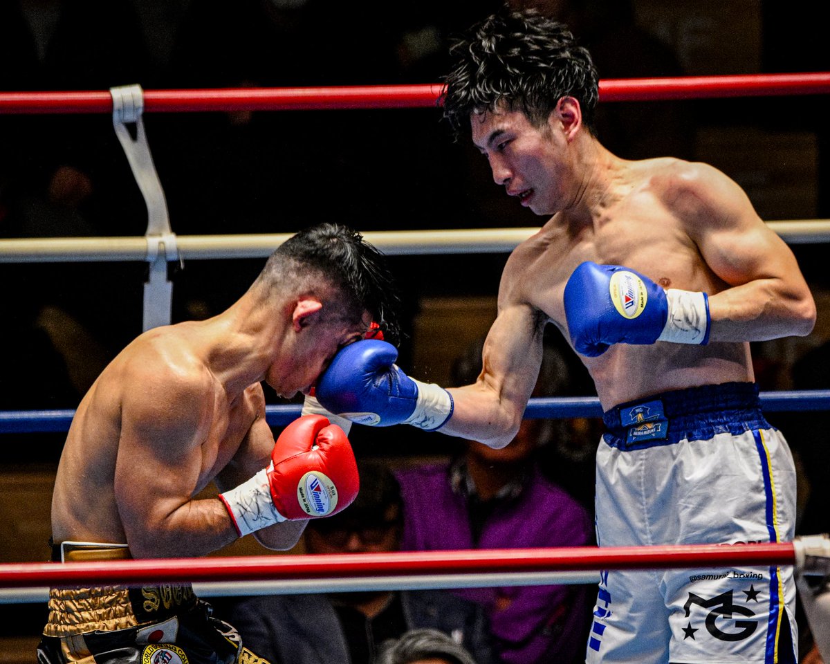AdSt_official's tweet photo. 56kg契約 123.5lb 8R
#杉田ダイスケ/#DaisukeSugita (金子) 15-9(4KO)-6(4KO)@POLICEBOXER110 
#秋間端輝/#MizukiAkina (宮田) 16-9(4KO)-5-2 @BCOT433530 

My scorecard
1R:10-9
2R:10-9
3R:10-9
4R:9-10
5R:9-10
6R:10-9
7R:10-9
8R:9-10

official:75-77,77-75x2
杉田ダイスケ/DaisukeSugita https://t.co/9yTBTqmK0P
