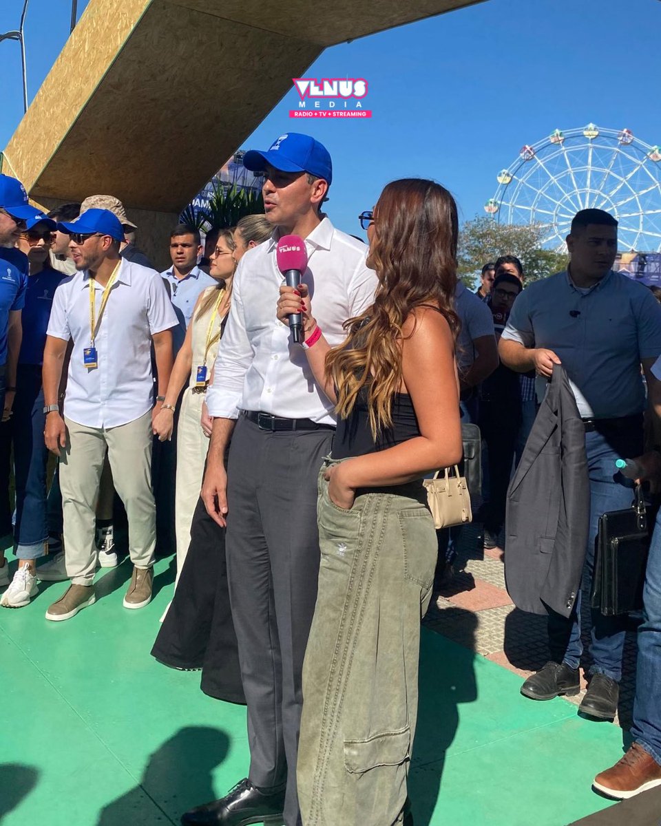 venusmedia's tweet photo. #LTDV🩷 | Con @yolandapark 🎤 

🇵🇾 Nuestro presidente presente en la fiesta ueno Sudamericana.

📍 Fan fest de la @conmebol @sudamericana 

🫡 @SantiPenap expresó su emoción acerca de la fiesta del fútbol que se va a vivir el finde en nuestro país. https://t.co/ILku7uSRpm