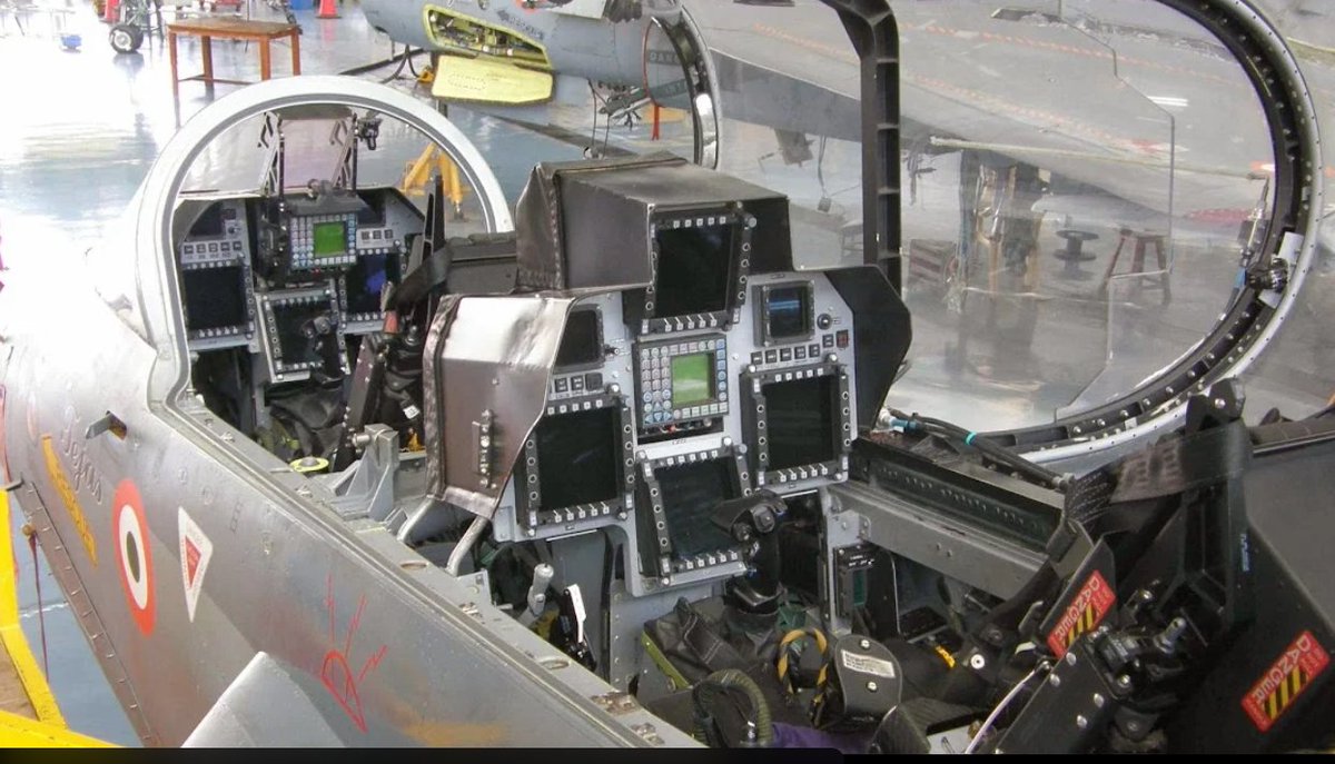 Indian Air Force crashed during a demonstration flight at the Dubai and The IAF confirmed that the pilot “sustained fatal injuries
.
.
#tejas #flight #crash #dubaï #heartbreaking #pilot #pilotlife #lifeline #life #sad #dubaiairshow