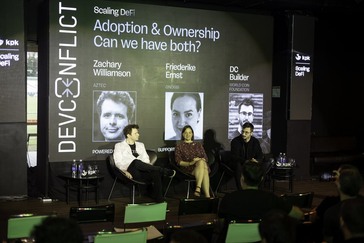 Zachary Williamson（Aztec）、Friederike Ernst（Gnosis）和 DC Builder（Worldcoin Foundation）在 Devconnect 的 Scaling DeFi 小组讨论中