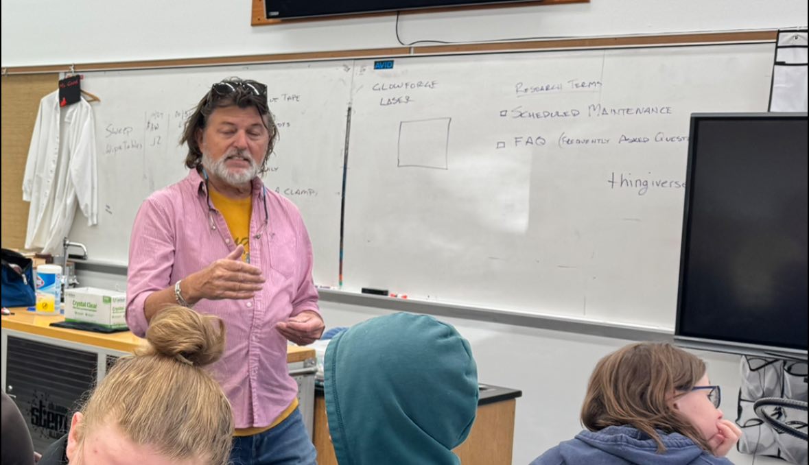 COMOSustain's tweet image. 🔧 Captain Fix It (Craig Adams) &amp;amp; team ran another successful Fix It Fair with Jefferson MS 7th graders! Students repaired items instead of sending them to the landfill. 🌱♻️
Proud to support @ColumbiaSTEMAlliance in reducing waste! #FixItFair #ReduceReuse #STEM
The Office of…