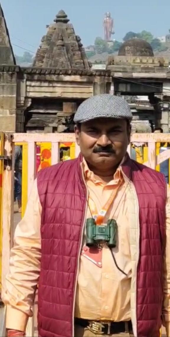 SKmaanav's tweet image. अब से लगभग 2215 वर्ष पहले अर्थात कलियुग के वर्ष लगभग 107811 में आदि शंकराचार्य जी ने संपूर्ण भारतवर्ष में भ्रमण कर सनातन धर्म के लोगों को जागरूक करने के अनेकों शक्तिपीठों की स्थापना की तथा द्वादश ज्योतिर्लिंगों सहित चार धामों के महत्व को हिंदूओं के बीच प्रचारित प्रसारित किया था।…