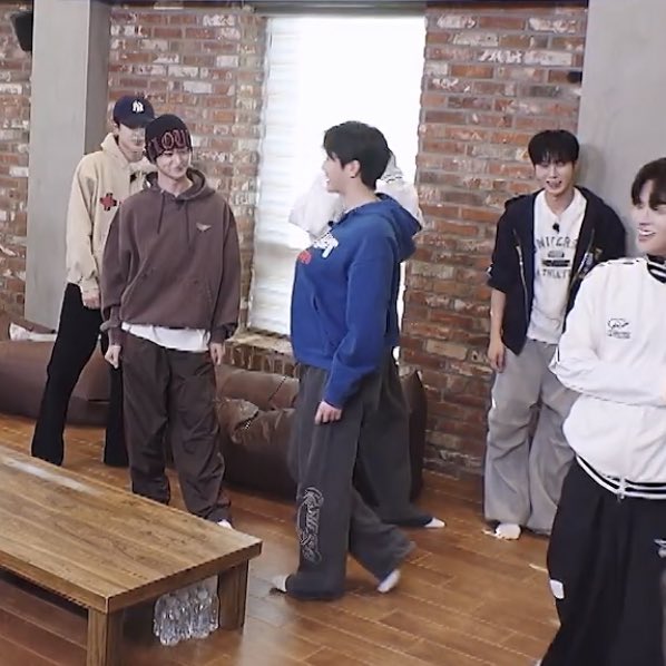 _swhyn58's tweet image. ?