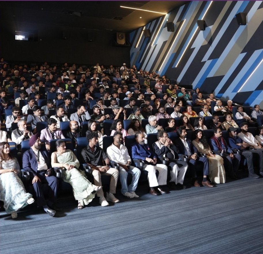 SK_Suwethaoff's tweet image. Our Anna &amp;amp; Team #Amaran at @IFFIGoa 🤍😍💥