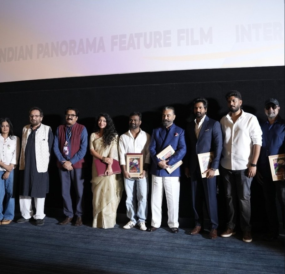 SK_Suwethaoff's tweet image. Our Anna &amp;amp; Team #Amaran at @IFFIGoa 🤍😍💥