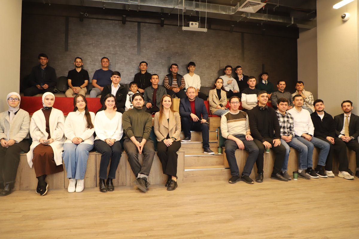 OSCEDushanbe's tweet image. 🚀 Today, @OSCEDushanbe &amp;amp; Public Organization TechnoHub hosted #DemoDay!

Young IT grads showcased Front-End Web Development skills👩‍💻, presented their projects💡, and connected with private sector reps 🤝to boost employment prospects.
#TechnoHub #ITSkills #YouthEmpowerment