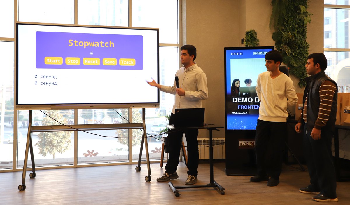 OSCEDushanbe's tweet image. 🚀 Today, @OSCEDushanbe &amp;amp; Public Organization TechnoHub hosted #DemoDay!

Young IT grads showcased Front-End Web Development skills👩‍💻, presented their projects💡, and connected with private sector reps 🤝to boost employment prospects.
#TechnoHub #ITSkills #YouthEmpowerment