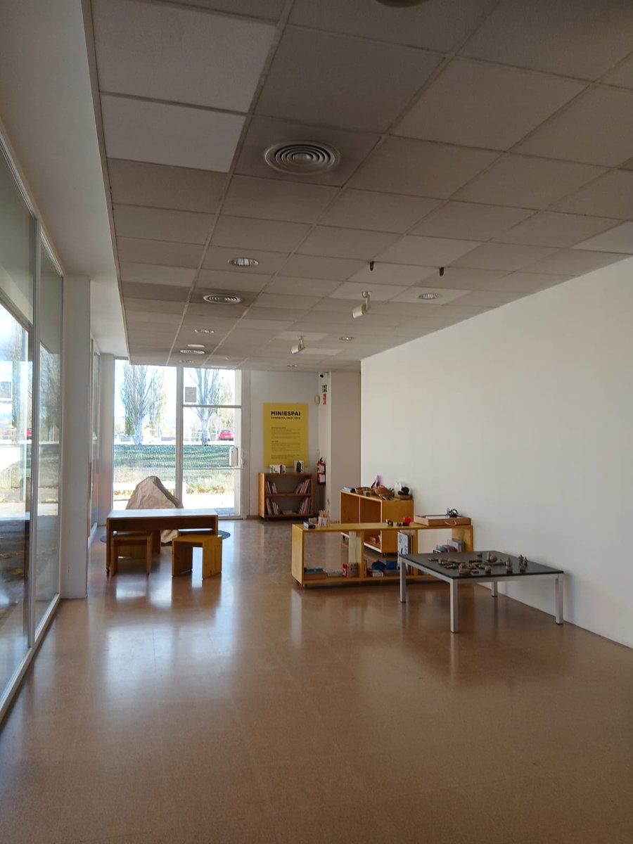 EscolesAC's tweet image. 🎉 Avui hem estat a Vic reunides per preparar el 10è aniversari d&apos;Art+Escola del projecte a #Granollers i el 15è aniversari a @acvic!  Quin espai més bonic! 😍