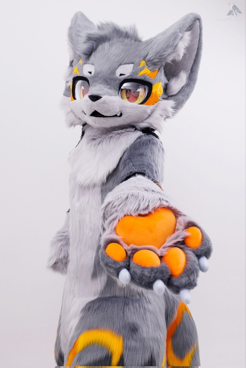 TASshayu's tweet image. 【🐺焰熠🐺】
系列： SUPER TAS
ID：焰熠
简介： 【于终焉时消逝，于焰火中复生，这一次，我将伴你同行】
设主：@YanYi_Flash