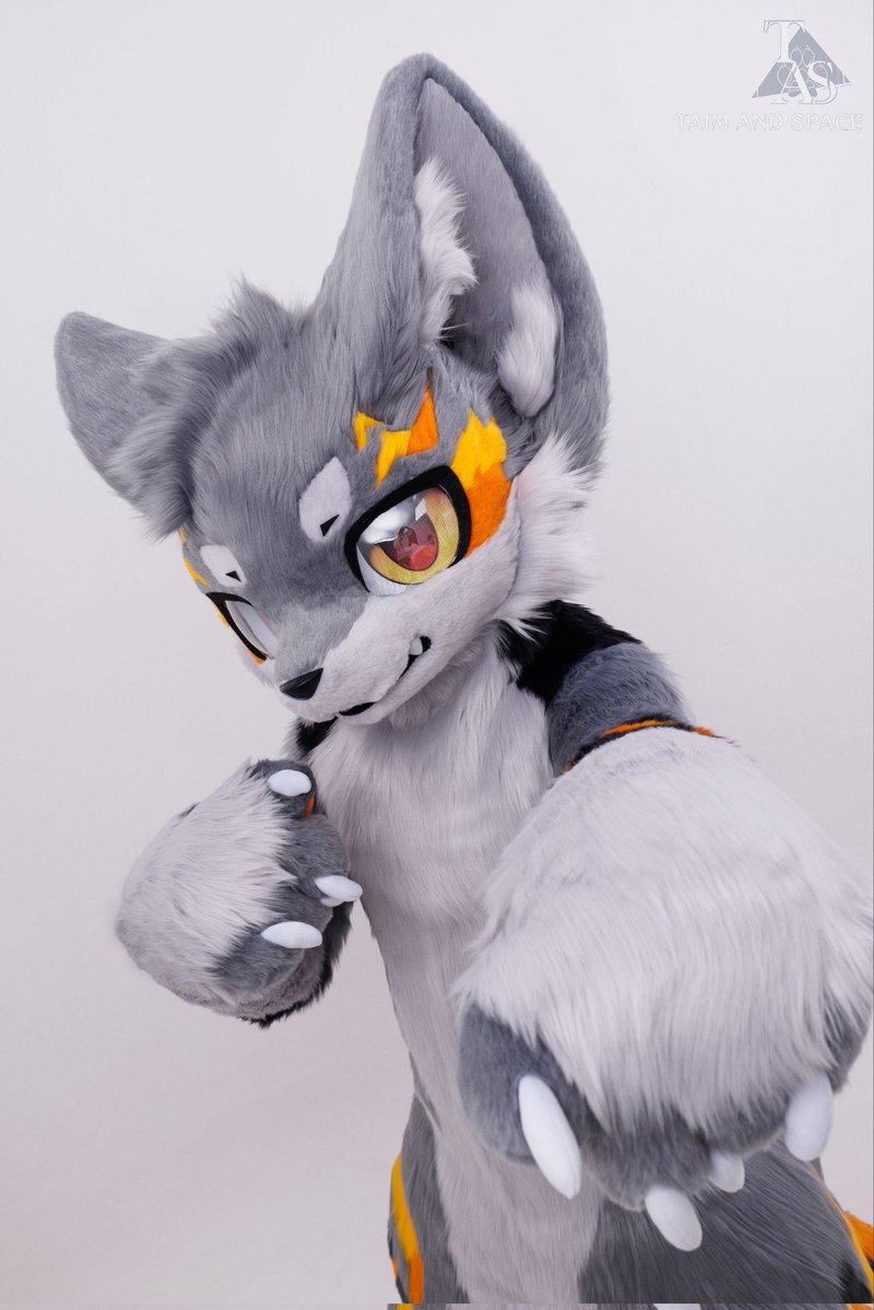 TASshayu's tweet image. 【🐺焰熠🐺】
系列： SUPER TAS
ID：焰熠
简介： 【于终焉时消逝，于焰火中复生，这一次，我将伴你同行】
设主：@YanYi_Flash