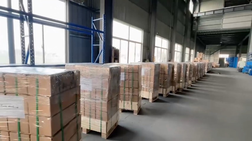 compressor_hcem's tweet image. Efficient Packing for Aeration Compressor Bulk Orders
#AerationCompressor #AeratorMachine #IndustrialAeration #CompressorFactory  #OxygenAerator #IndustrialMachinery