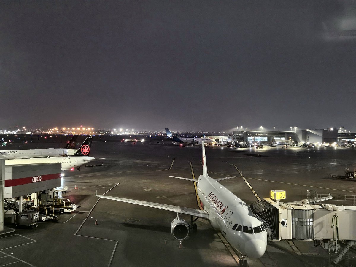 TorontoPearson's tweet photo. The work week is wrapping up on a warmer note, with temperatures on the airfield reaching 6°C. 

We’re expecting 125,616 travellers to move through the terminals today, onboard 474 arriving flights from 49 countries and 475 departing flights to 47 destinations around the world. 

Here’s a look at today’s top international routes: 

• Cancun (CUN): 21 flights 
• Punta Cana (PUJ): 19 flights 
• London (LHR): 11 flights 

Those travelling during the morning peak can expect a smooth start as operations get underway.