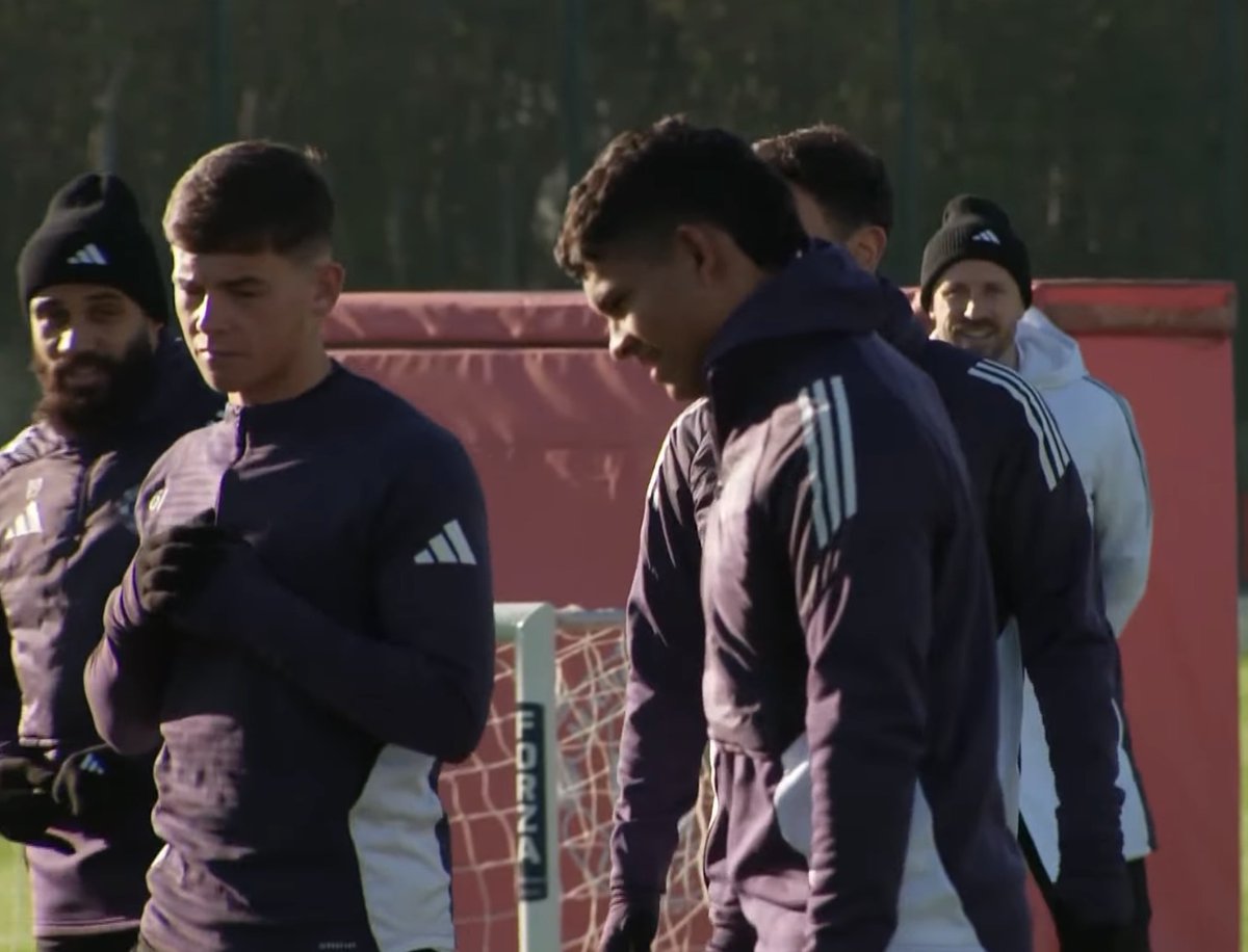 mufcRin's tweet image. 🚨Shea lacey and jack fletcher at First team training today.  lacey going to get some minutes soon 🔜
#MUFC