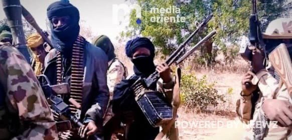 IsraelVive1948's tweet photo. Te pido un favor ? A vos que estuviste pidiendo favores dos años , podes no dejar de hablar de Nigeria ?

El modelo de ataque y secuestro del 7/10 ya es exportado por yihadistas islamicos, en Nigeria esta noche atacaron a la escuela cristiana Saint Mary s School y secuestraron un número aún no definidos de estudiantes y profesiones 
Mismo terrorismo distintas víctimas , esto es lo que el mundo nos pedía , que nos secuestren y nos callemos la boca , lamento comunicarles que eso no pasará nunca más , asúmanlo de una buena vez