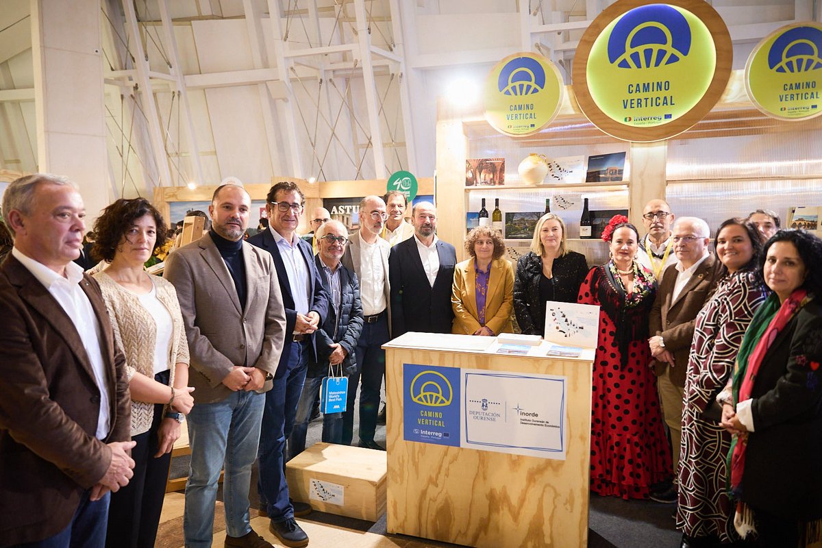 DipuHU's tweet image. 👣🌿La @DipuHU  promociona en la feria #Fairway  los caminos jacobeos onubenses: el Camino Sur y el Camino de #ElRocío a #Santiago, dos rutas que destacan por su patrimonio cultural y natural.
🇪🇺Proyecto europeo Camino Vertical #Interreg #POCTEP 
➕ℹ️👉acortar.link/770C7D