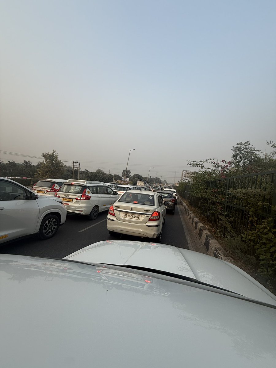 csankalp's tweet image. Weekend started early, from calm to literal chaos 🤯