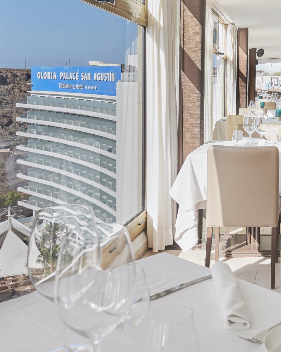 🍽️ En lo alto del noveno piso, el Restaurante Gorbea se alza como un mirador de sabores.

Aquí, la cocina vasca se encuentra con la internacional en platos a la carta, con opciones veganas y vegetarianas, pensadas para todos los paladares.