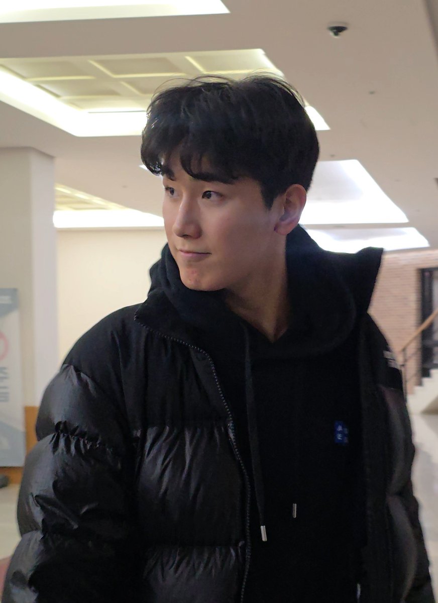 차카니 표정 '~'