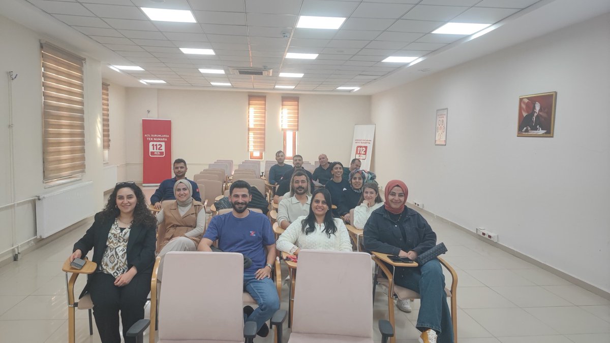 Mardin112acm's tweet image. Çağrı karşılamada hizmet kalitemizi artırmaya yönelik çağrı karşılama/yönlendirme personelimize
*Öfke kontrolü-stres yönetimi eğt.
*Çağrı alma-yönlendirme eğt.
*Çağrı karşılama-arayan yönetimi eğt.
*Etkili iletişim eğt verildi(son grup)
@TC_icisleri @Mardin_Valiligi @illeridaresi
