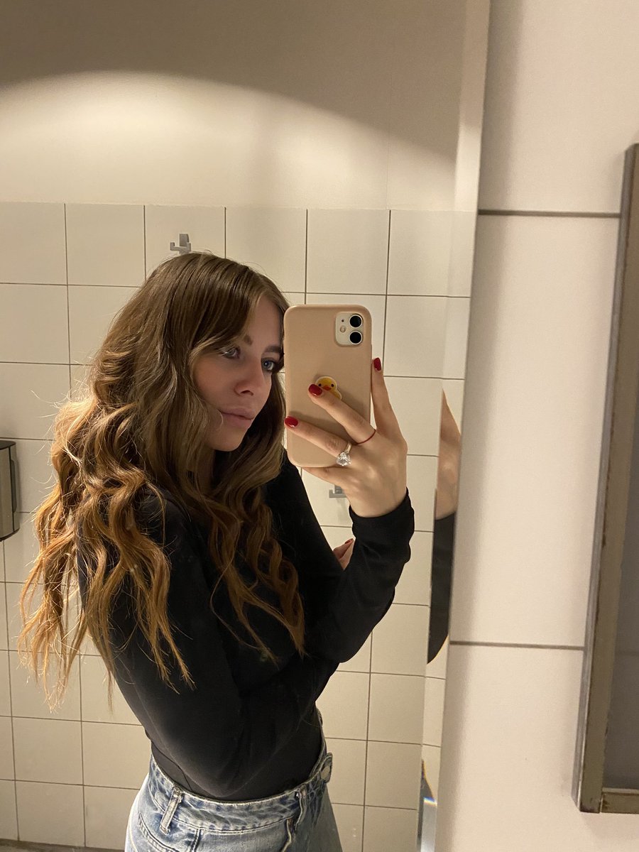 ЛАВ tweet media