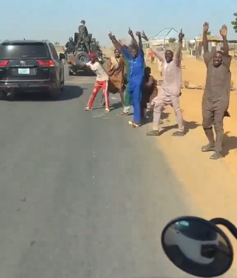 twelvio_'s tweet image. 