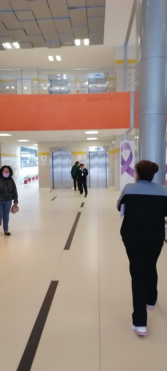 JCPP17's tweet image. Solonpara ZURDOS de MIERDA 

Es un HOSPITAL o una CLÍNICA?