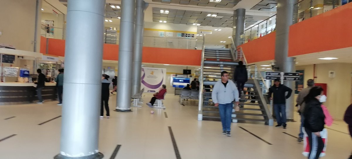 JCPP17's tweet image. Solonpara ZURDOS de MIERDA 

Es un HOSPITAL o una CLÍNICA?