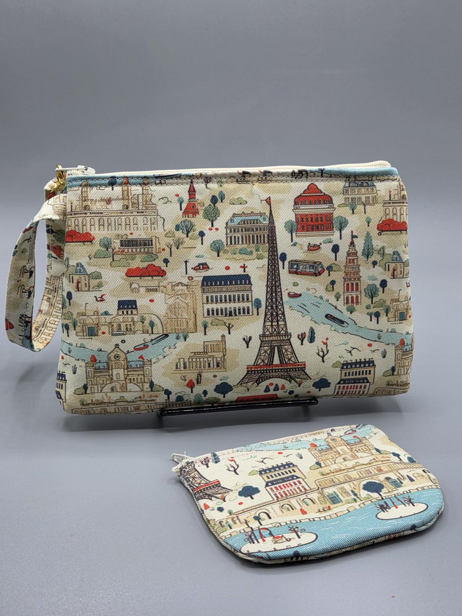 Antiquebasket's tweet image. Paris Cityscape Wristlet Set: Eiffel Tower Clutch &amp;amp; Coin Purse by Antiquebasketlady 
 etsy.me/48bhuBO via @Etsy #Eiffeltower #Antiquebasketlady #etsyshop