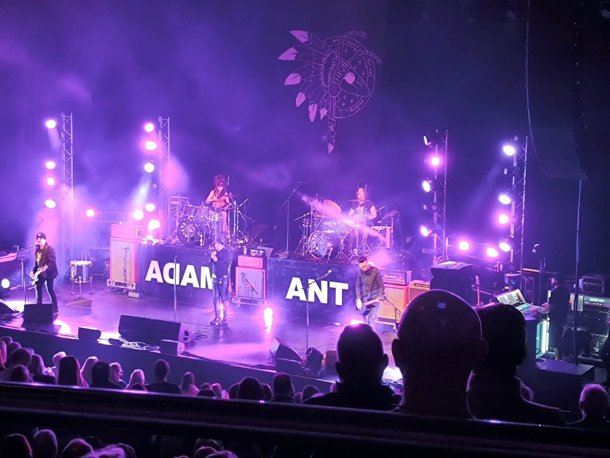 Dawn_B's tweet image. Had a fabulous time seeing the amazing @adamaofficial at @yorkbarbican this week 🎶🎵🎶
All the hits, plus much more!
Including my own personal favourite “Kings Of The Wild Frontier” (video below).
#AdamAnt
🐜 🥁 🐜