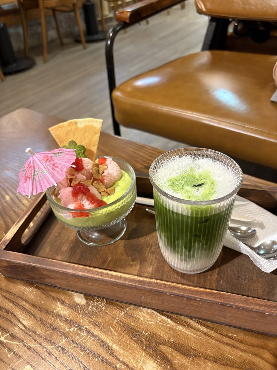 takkyu_daisuki8's tweet image. ベトナム行ったら騙されたと思ってアボガドのアイス食べてみて。美味しいから。ちなみにこのアイス300円。高いほうらしい。