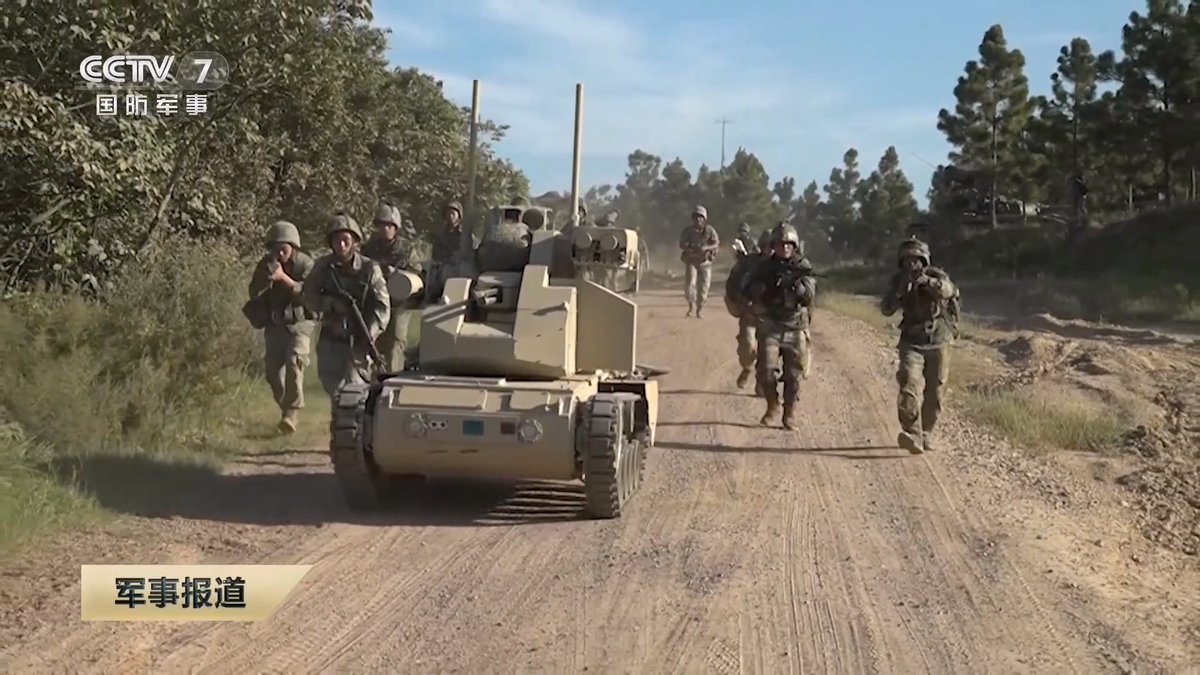 ConflictTR's tweet image. 🔴 Çin ordusu insansız kara muharebe aracı ile tatbikat gerçekleştirdi.